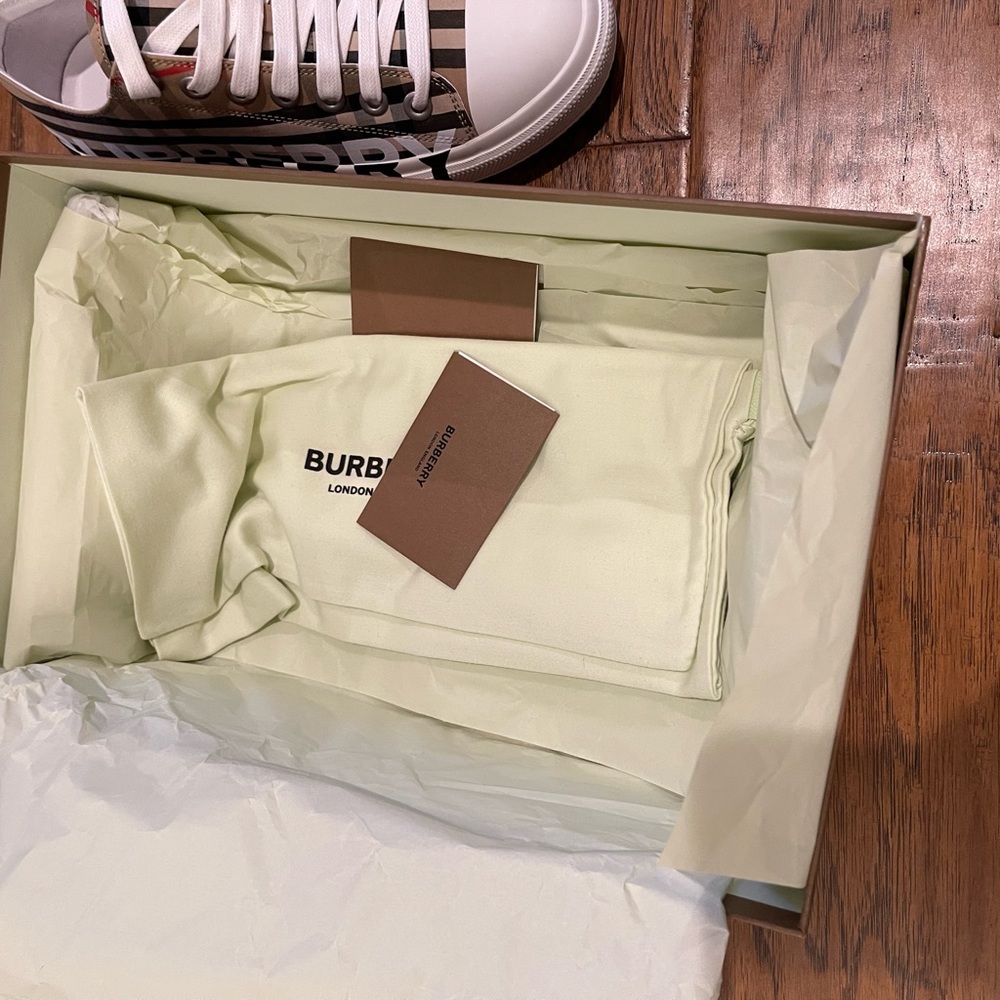 Burberry larkhall sneakers size 40 - Picture 2 of 4